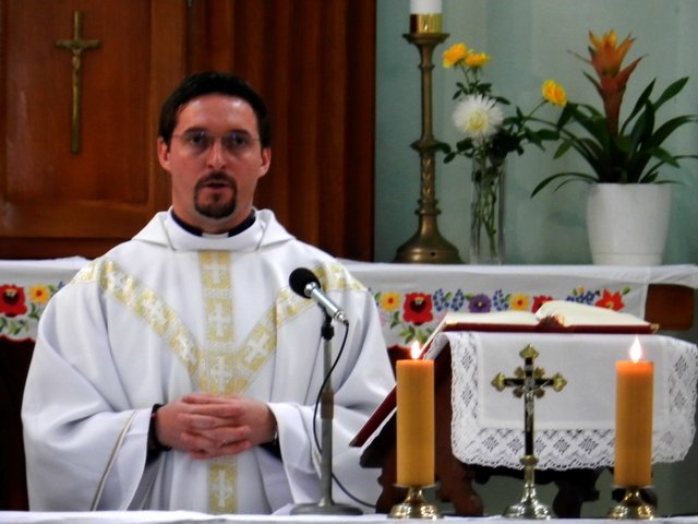 Ünnepi szentmise, kiállításmegnyitó és kenyérszentelés augusztsu 20-án 07